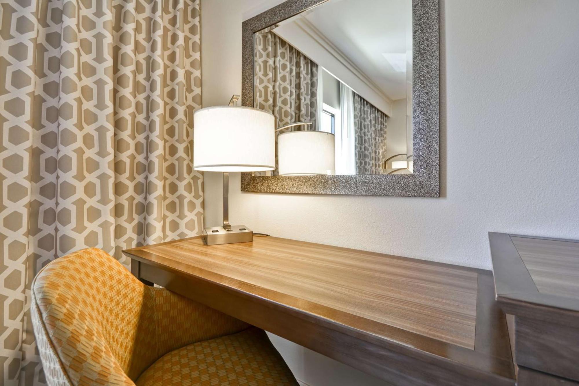 Hampton Inn & Suites Dallas/Plano-East Buitenkant foto