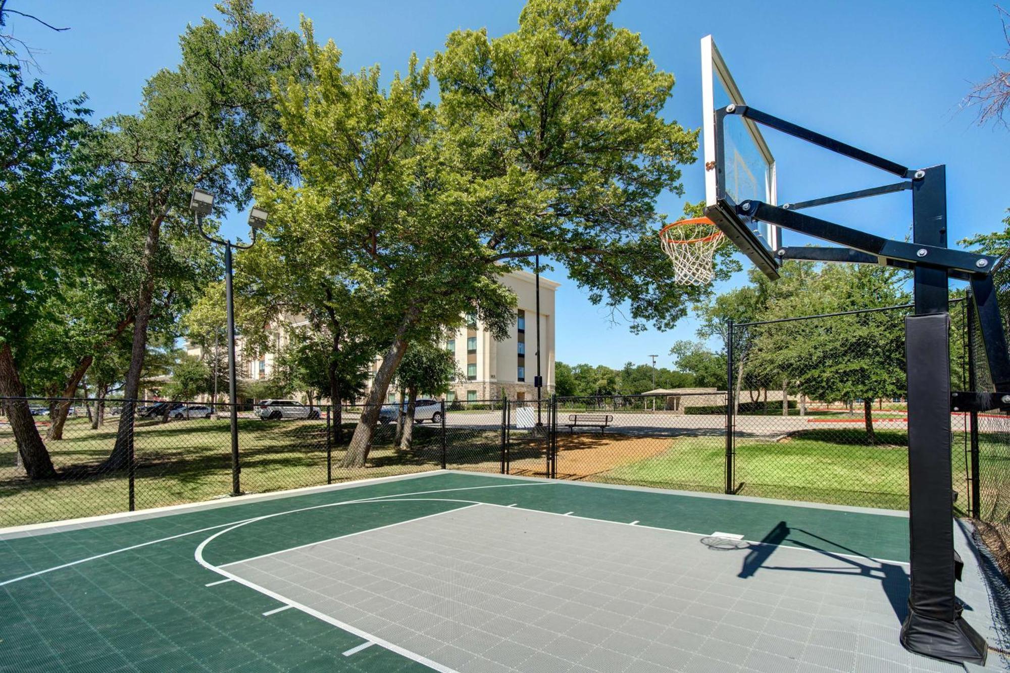 Hampton Inn & Suites Dallas/Plano-East Buitenkant foto
